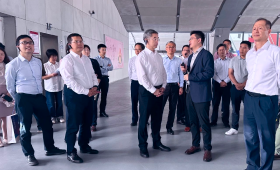 全國政協委員、經濟委員會副主任戴東昌一行赴嘉興、蕭山服務區調研，考察始途科技移動充電機器人項目